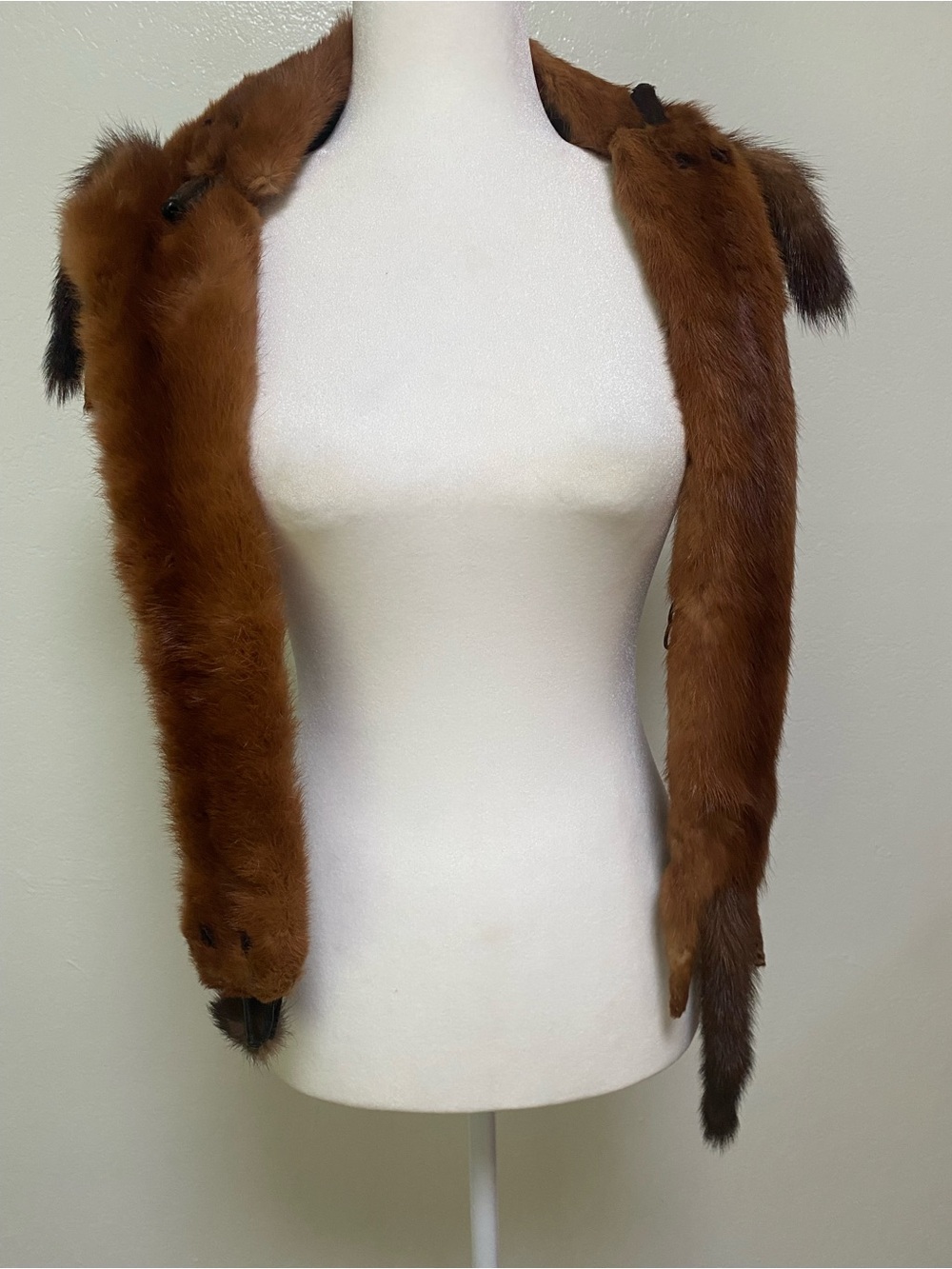 Vintage Women's 5’ 4-Pelt Whole Mink Fur Stole Wrap Scarf Heads Tails Feet